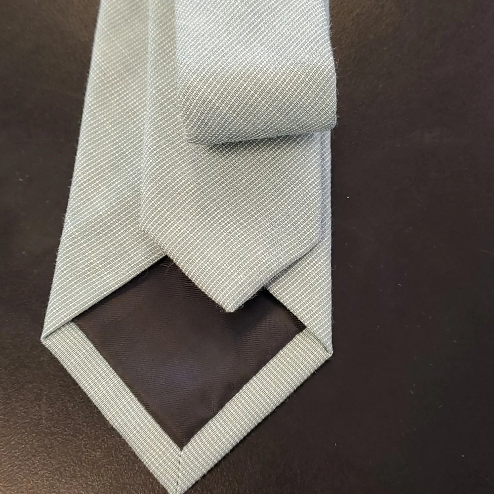 Express men light green tie